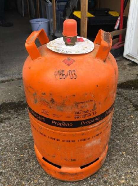 Spanish gas regulator and hose